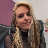 ainevixen's Twitch profile picture