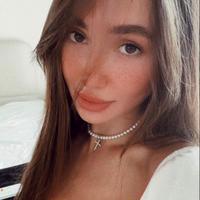 alishamalinova's Twitch profile picture