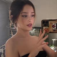 annaxxe's Twitch profile picture