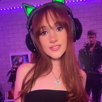 carlystella's Twitch profile picture