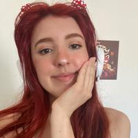 cozylaura's Twitch profile picture