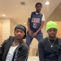 dezzxpungalounge's Twitch profile picture