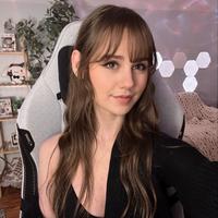 elvyri's Twitch profile picture