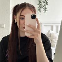 emiliaperry's Twitch profile picture