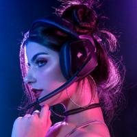 girlofnox's Twitch profile picture