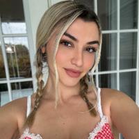 katrinaleeanne's Twitch profile picture