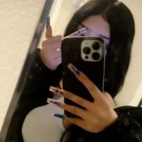 larvra's Twitch profile picture
