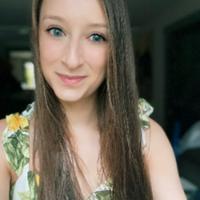 layria's Twitch profile picture