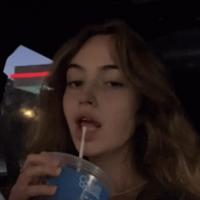lena's Twitch profile picture