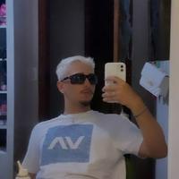 lpsin_xis's Twitch profile picture