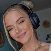 lucinka351's Twitch profile picture