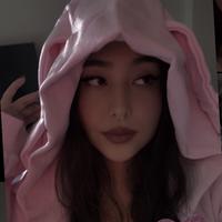 miakhaleesi's Twitch profile picture