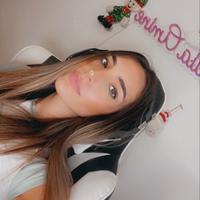 nadia's Twitch profile picture