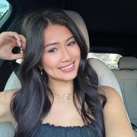 nicolemyle's Twitch profile picture