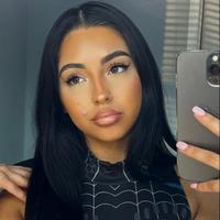 noemi's Twitch profile picture