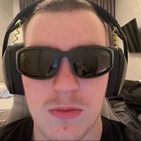pozdn1ak's Twitch profile picture