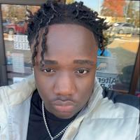 pradamadedee's Twitch profile picture