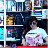 purrfectbooks's Twitch profile picture