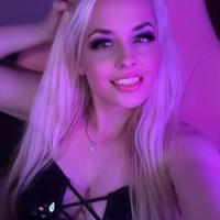 roxsyi's Twitch profile picture