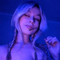 youlia's Twitch profile picture